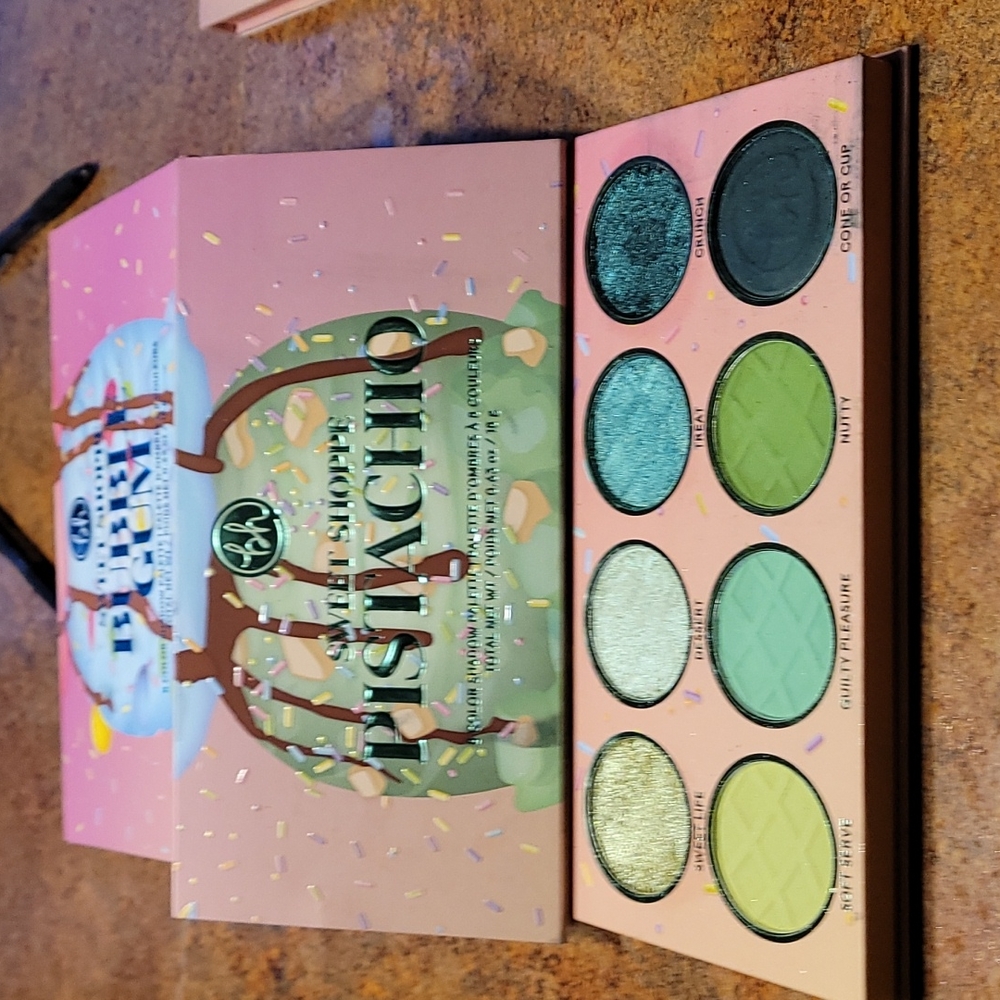Bh cosmetics Pistachio green